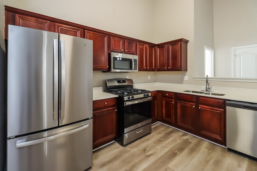 Building Photo - 215 Gilliam Ct