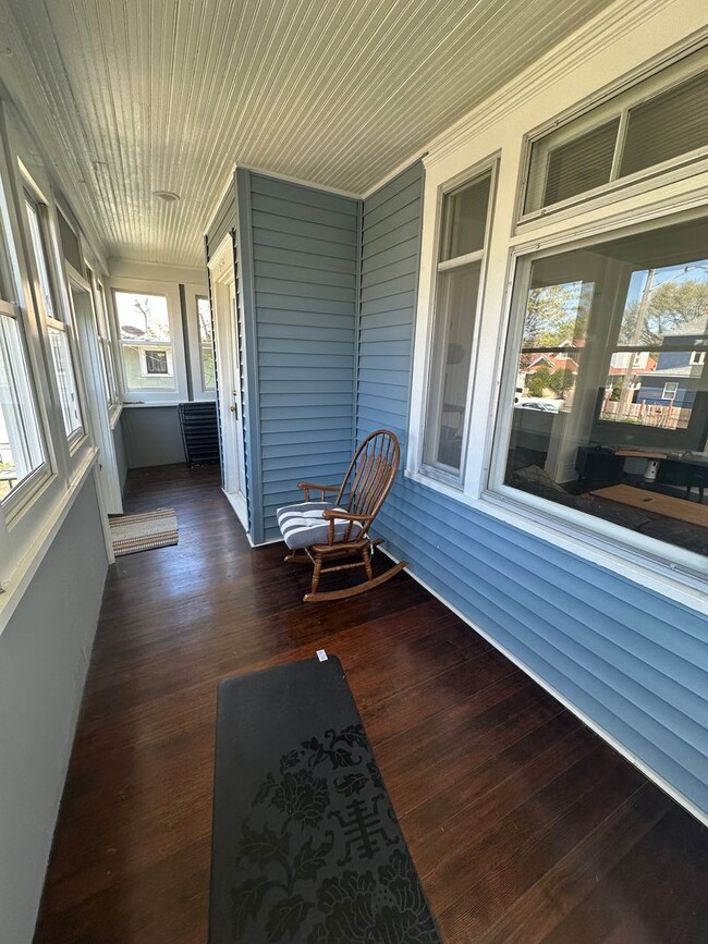 Building Photo - Spacious 3-Bedroom with Luxury Upgrades!!