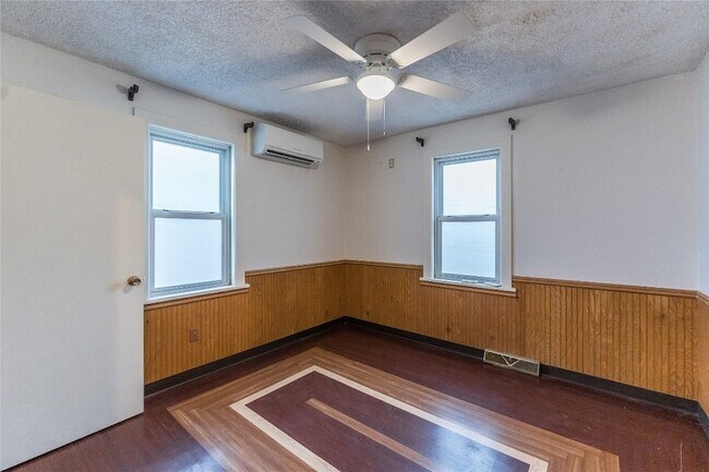 Building Photo - 9578 Vestal Pkwy W