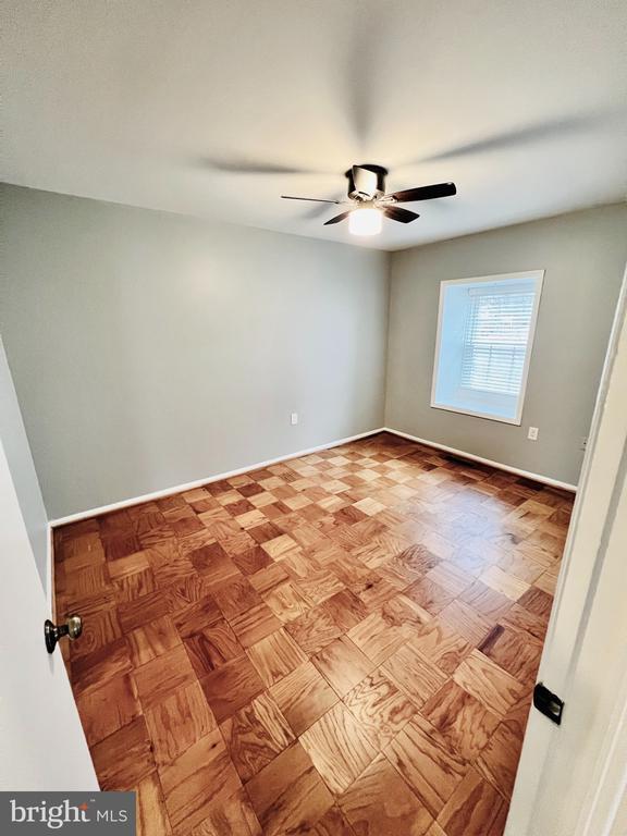 Building Photo - 812 Azalea Dr