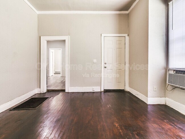 Building Photo - 1740 NW 11th St