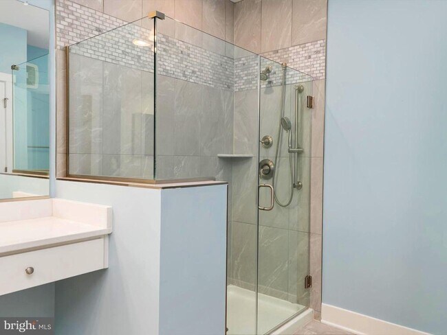 Building Photo - 170 Harrier Wy