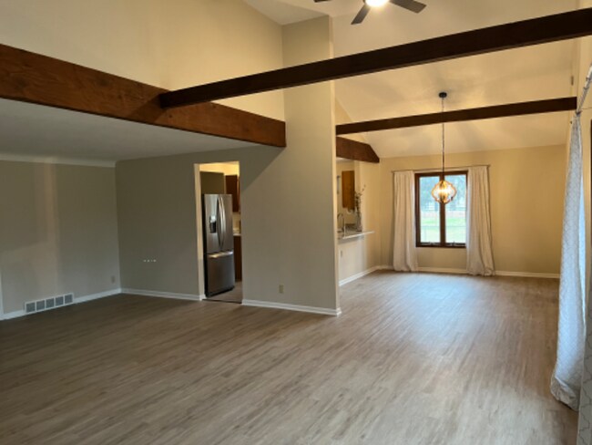 Building Photo - 5822 Balfour Rd