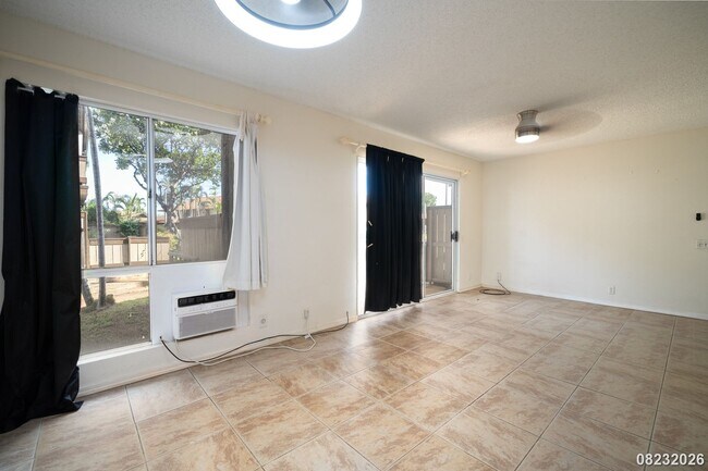 Building Photo - 91-1059-1059 Puamaeole St