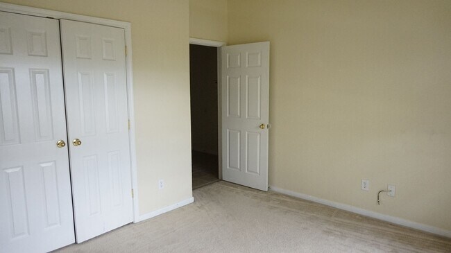 Building Photo - 5404 Hunters Ridge Trail