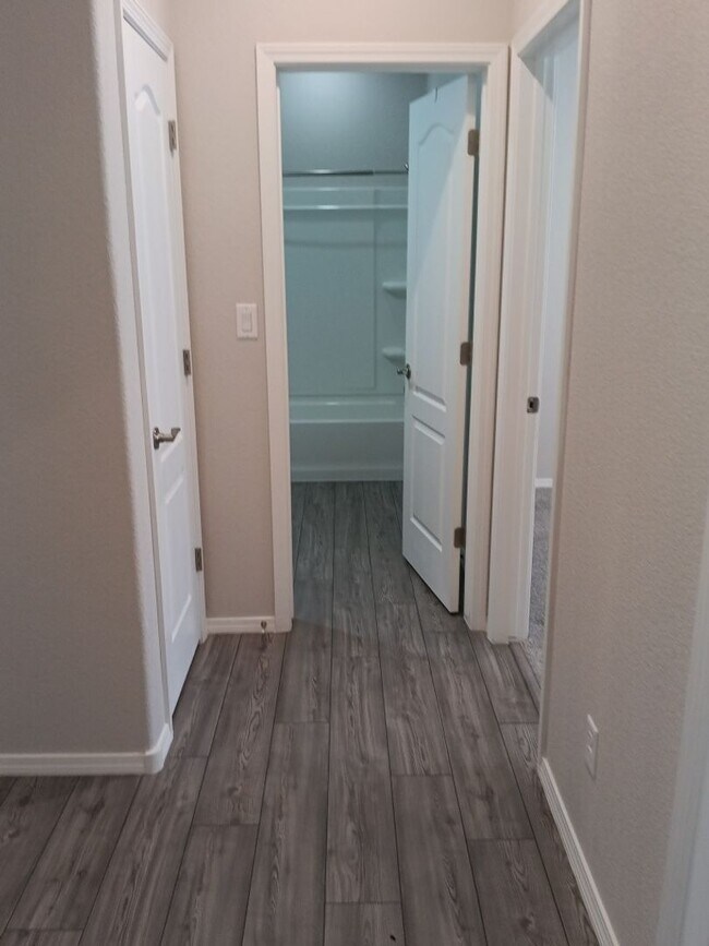 Building Photo - 1160 Vallecito Loop NW