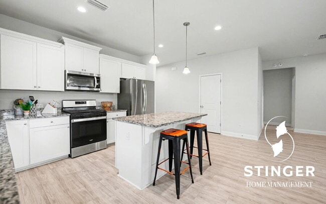 Building Photo - 1170 Salem Bay Dr