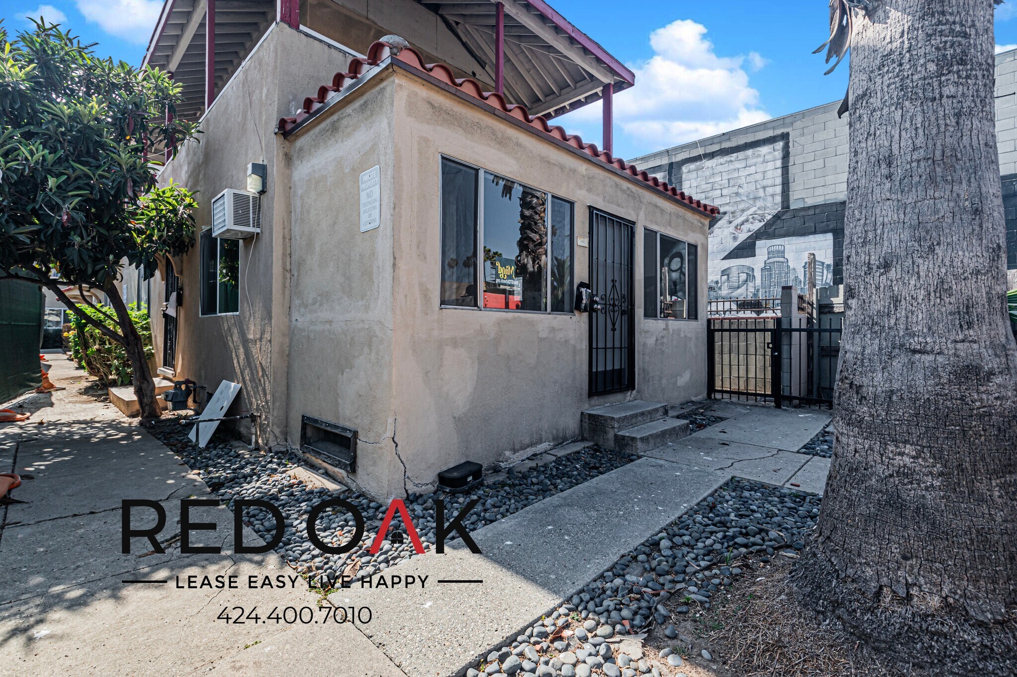Building Photo - 1431 N Hobart Blvd