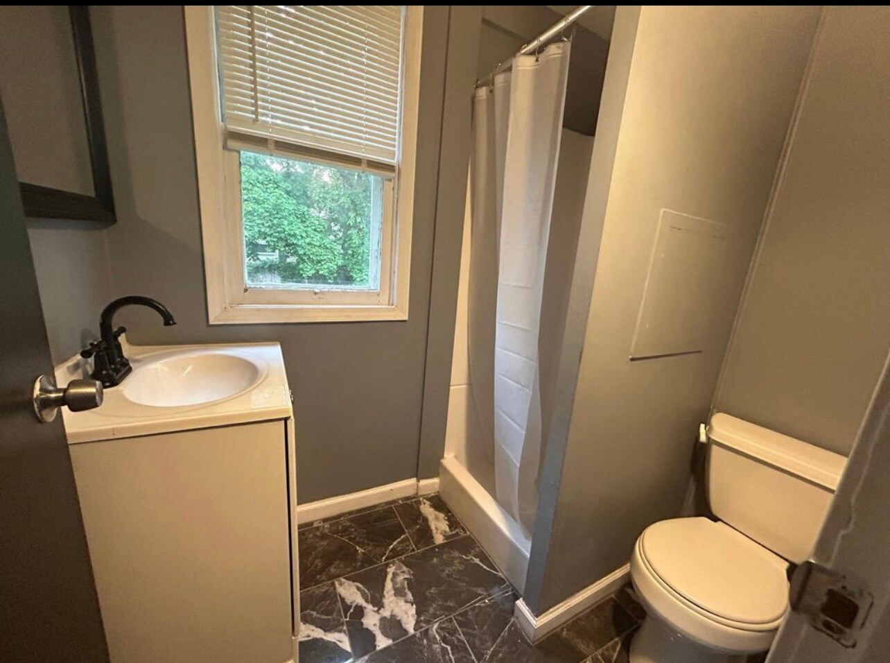 Building Photo - 36 Mill St