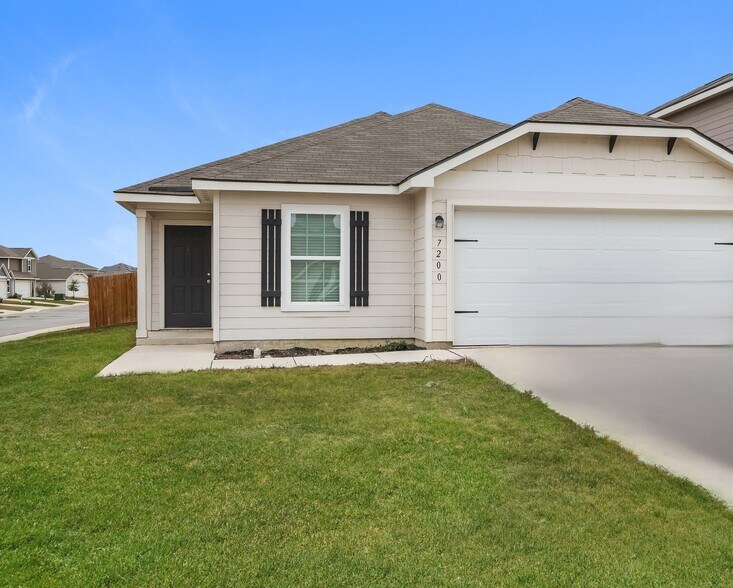 Primary Photo - 7200 Jebson Pass