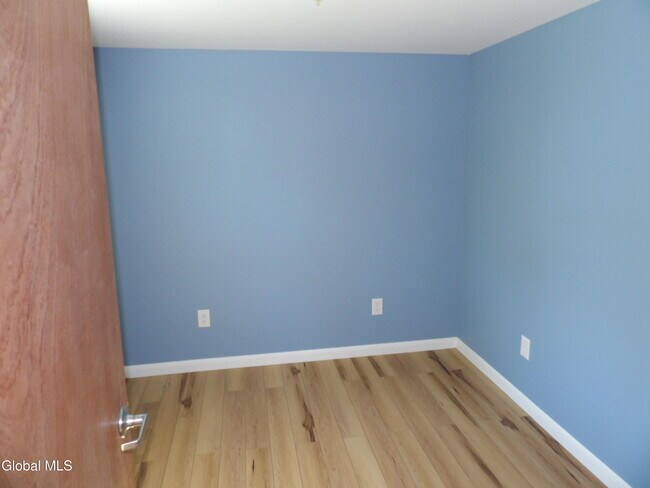 Building Photo - 3058 Delaware Turnpike