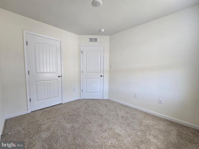 Building Photo - 172 Fellowship Dr