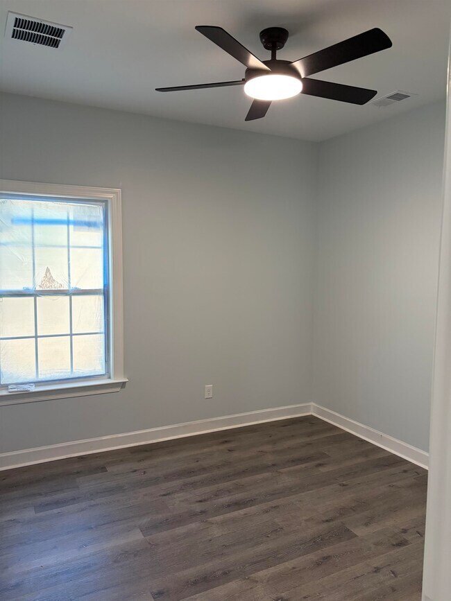 Building Photo - 2584 Tutwiler Ave