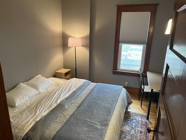 Building Photo - 1113 Vermont St