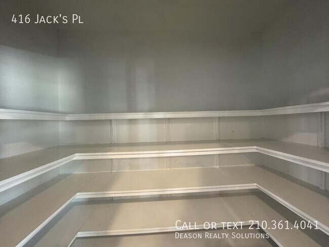 Building Photo - 416 Jack's Pl