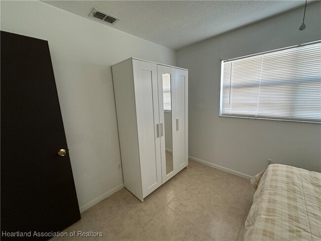 Building Photo - 4715 Leucadendra Dr