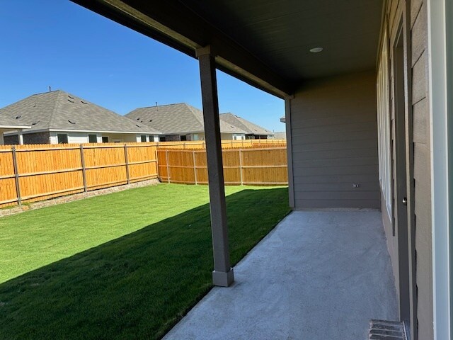 Building Photo - 913 Calley Pear Trl