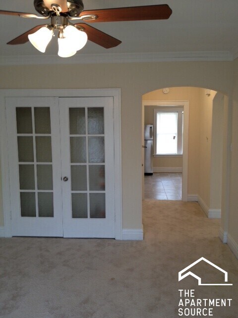 Building Photo - 602 Elgin Ave