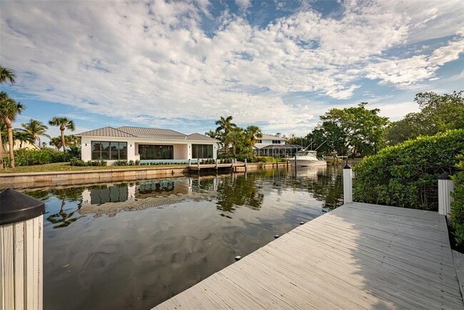 Building Photo - 5 Cache Cay Dr