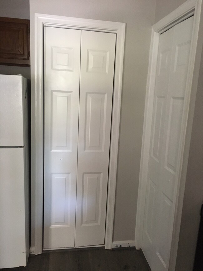 Building Photo - 42 Koncer Dr