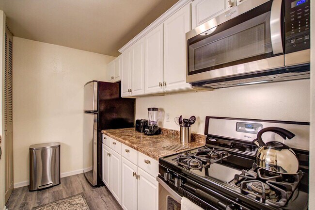 Building Photo - 3367 S 100th St