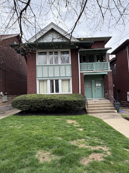 Building Photo - 5708 Solway St