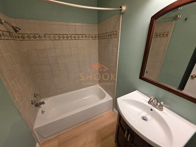 Building Photo - COZY 3BR/1.5BA HOME ON CUL-DE-SAC