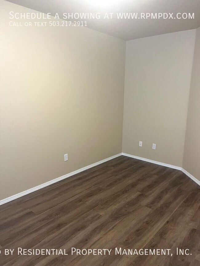 Building Photo - 17284 SW Pleasanton Ln