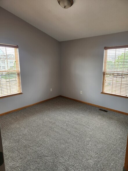 Building Photo - 3203 SW Arlan Ln