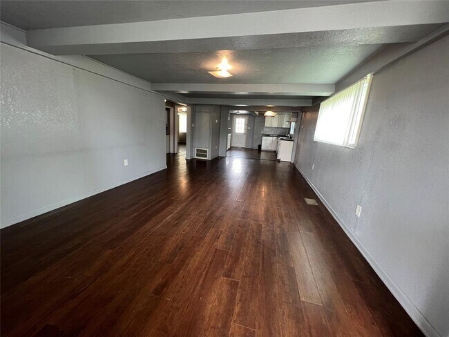 Building Photo - 2117 Grover Ave