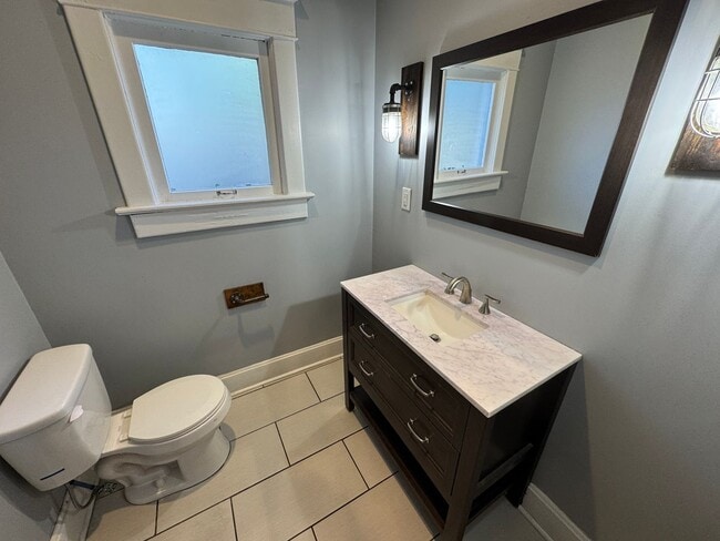 Building Photo - 1020-1022 S Randolph