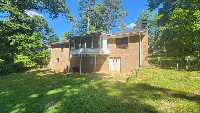 Building Photo - 3341 Rae Pl SW