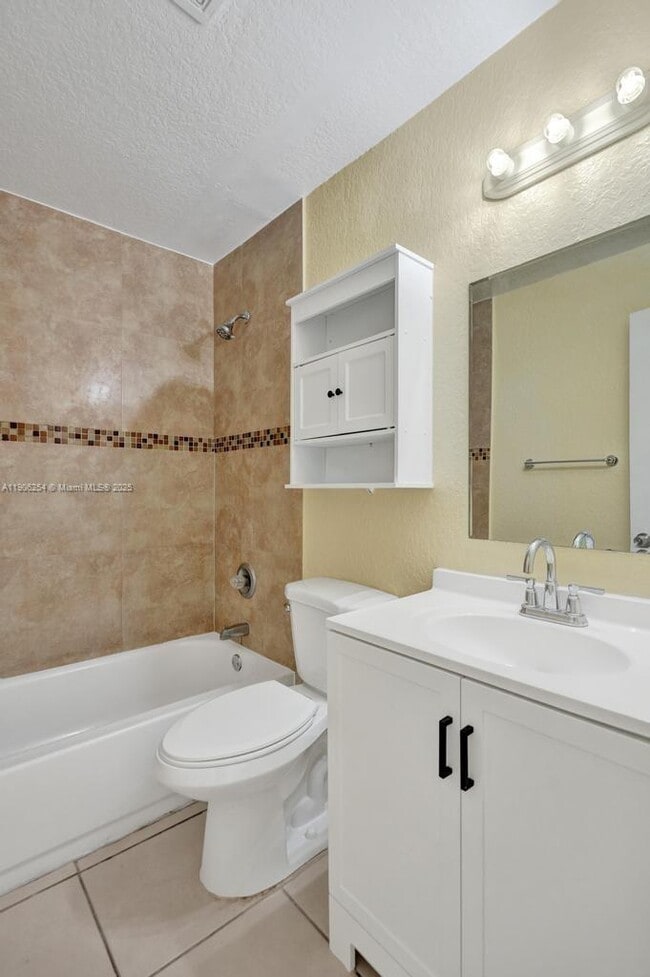 Building Photo - 1101 Prospect Rd