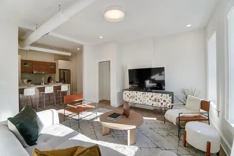 Building Photo - 33 E Court St