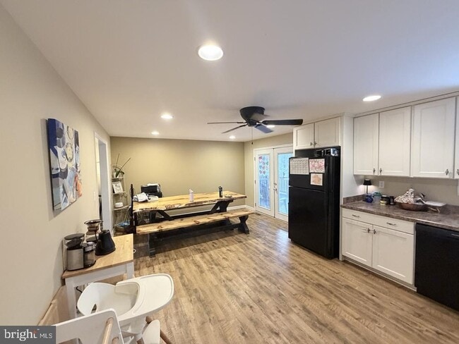 Building Photo - 5115 Irving St