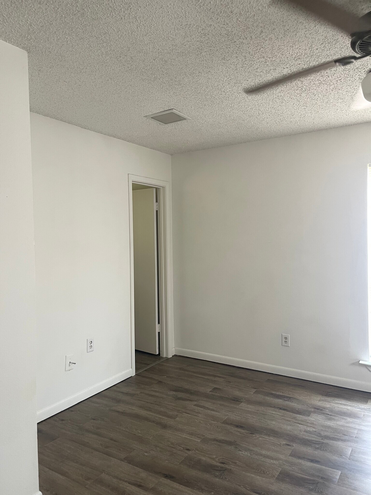 Building Photo - 2523 Westminster Dr