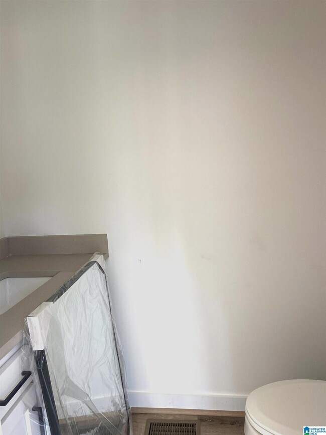 Building Photo - 1719 13th Ct S