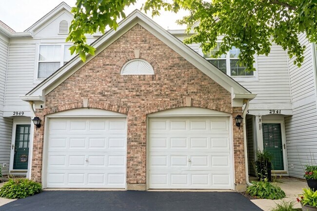 Building Photo - 2943 Stonewater Dr