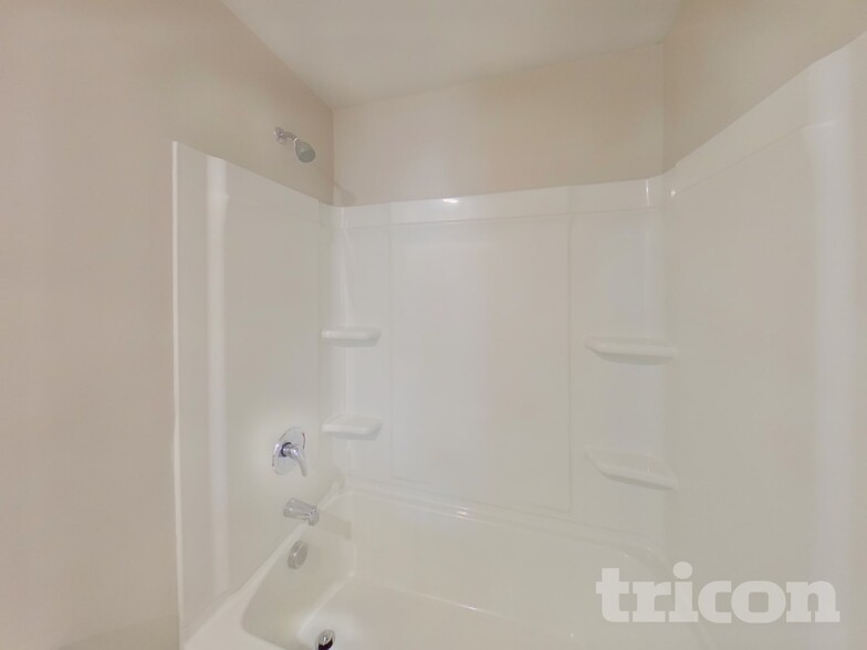 Building Photo - 412 Wallace Cir