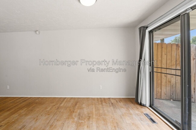 Building Photo - 9717 N Stevens St