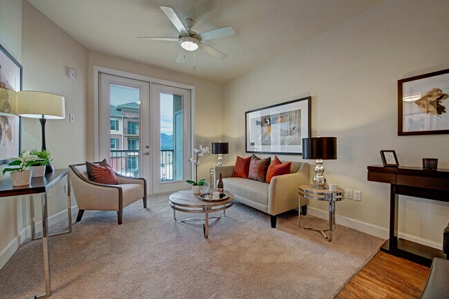 Building Photo - Elements at Briargate