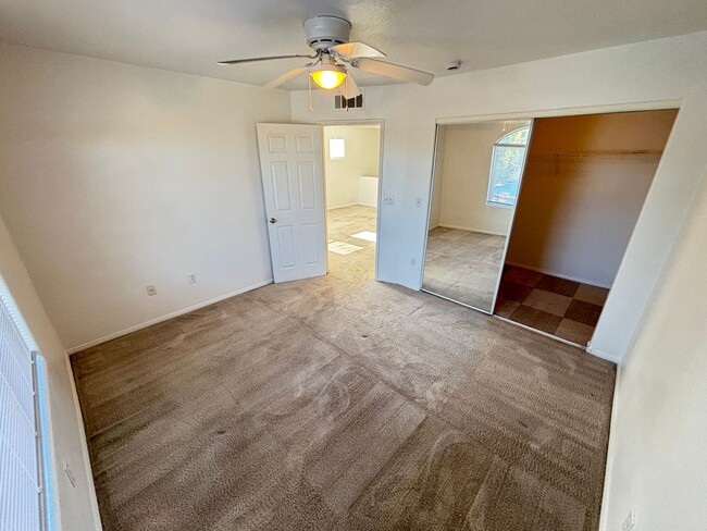 Building Photo - Lovely 1BED/ 1 BATH, 2nd Floor Apartment s...