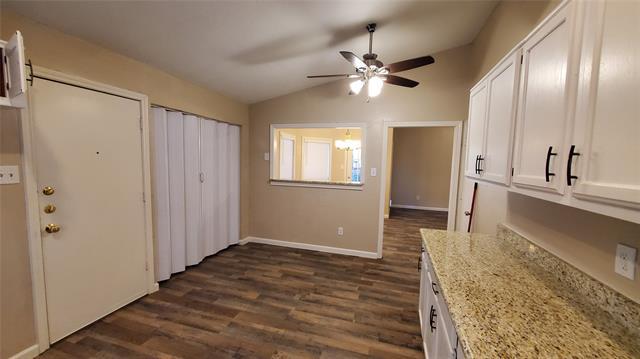 Building Photo - 8440 Willow Creek Dr