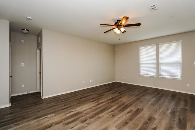 Building Photo - 368 Magma Dr