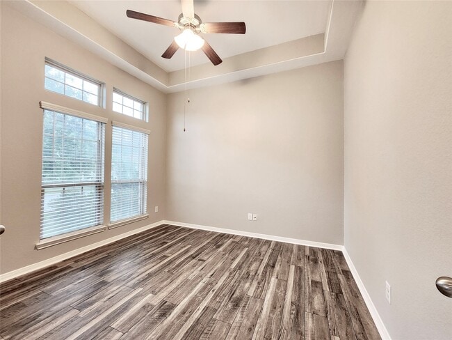 Building Photo - 4407 Greenleaf Dr