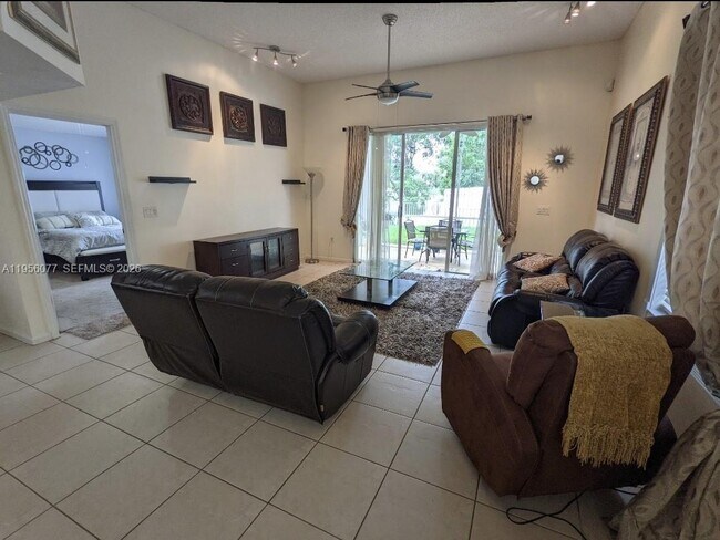 Building Photo - 13541 NW 5th Ct