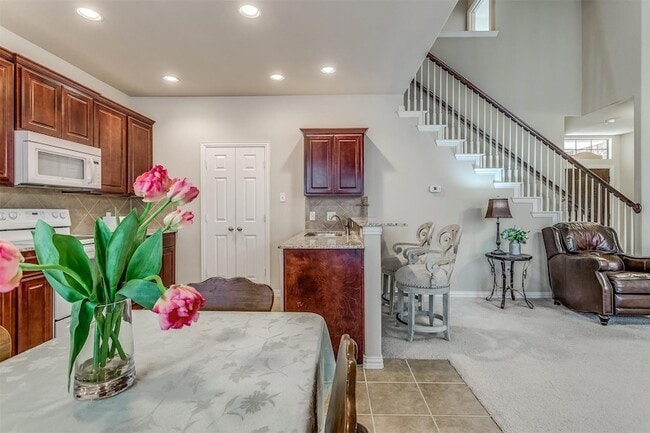 Building Photo - 3649 Vienna St