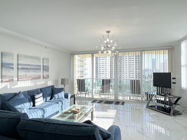 Building Photo - 2501 S Ocean Dr