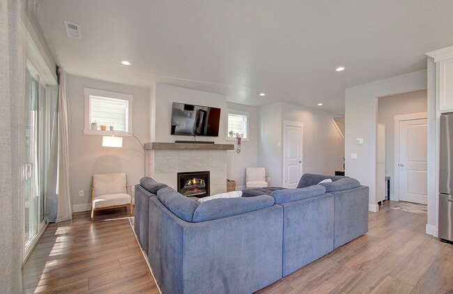 Building Photo - 17606 NW 7th Ave