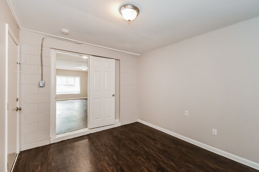 Building Photo - 7059 Melvin Rd